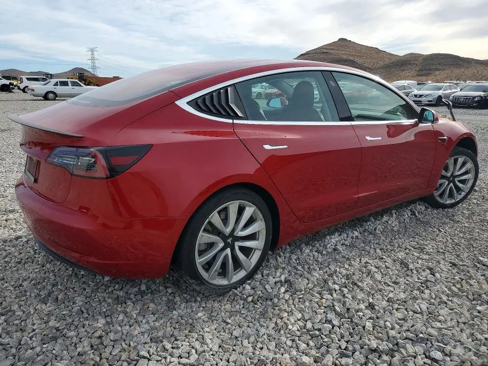 2018 TESLA MODEL 3   