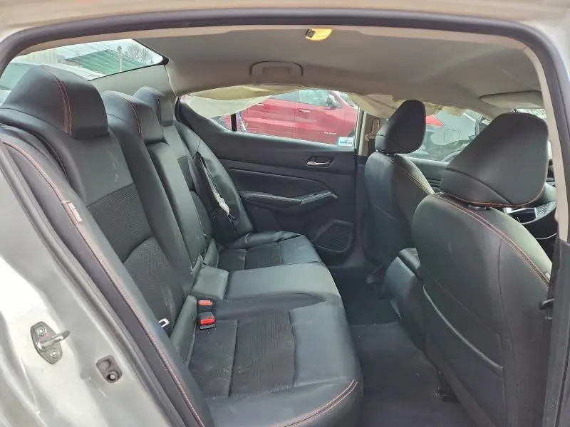 2022 NISSAN ALTIMA SR  