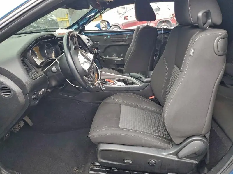 2022 DODGE CHALLENGER SXT  