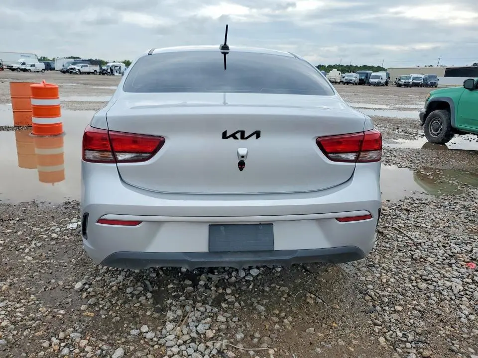 2023 KIA RIO LX  
