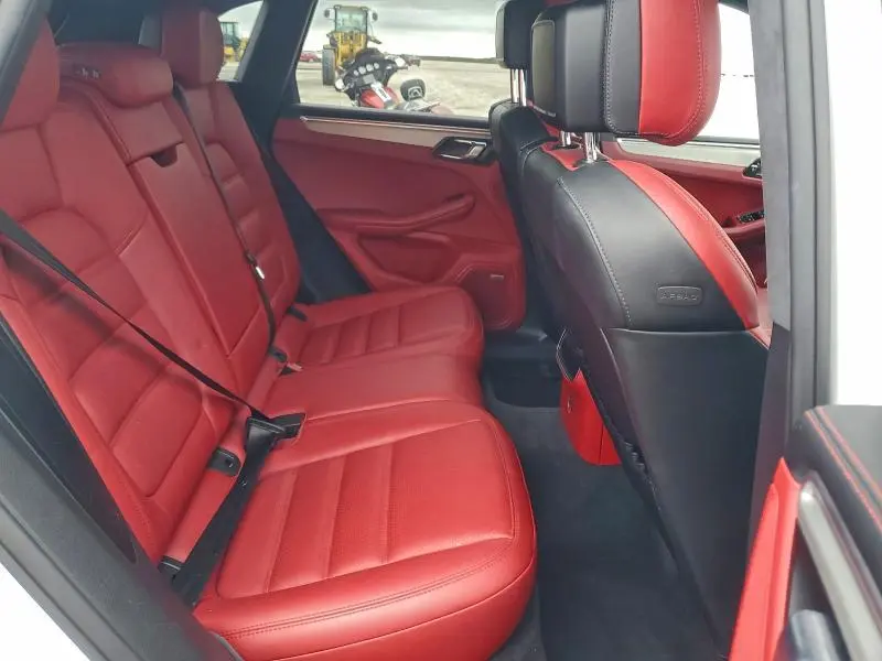 2018 PORSCHE MACAN TURBO  