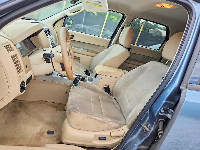 2010 FORD ESCAPE XLT  