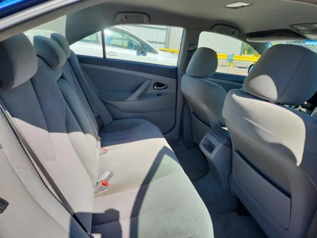 2011 TOYOTA CAMRY LE  