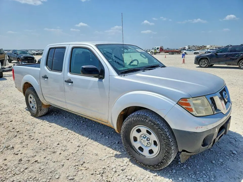 2017 NISSAN FRONTIER S  