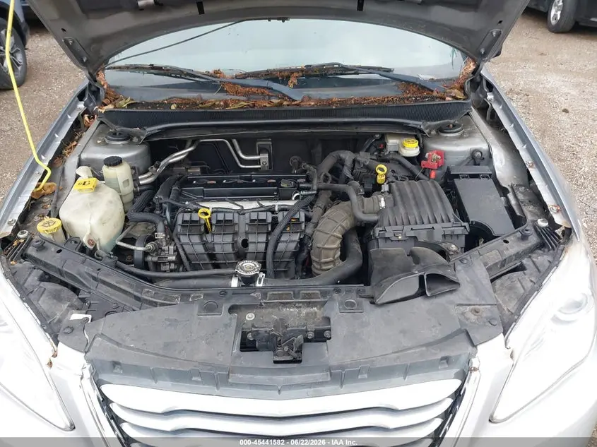 2013 CHRYSLER 200 LX