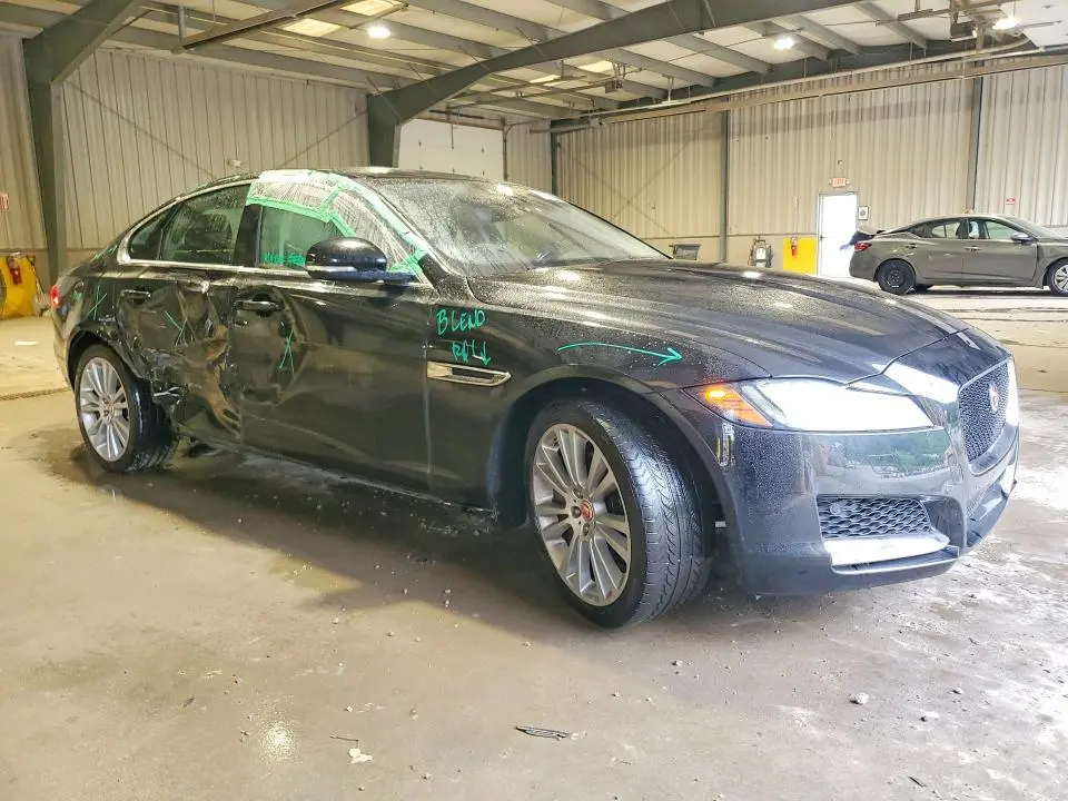 2020 JAGUAR XF PREMIUM  