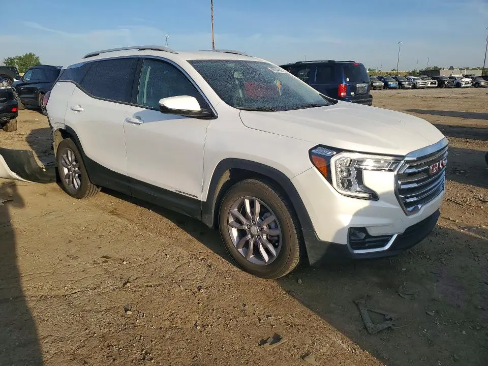 2023 GMC TERRAIN SLT  