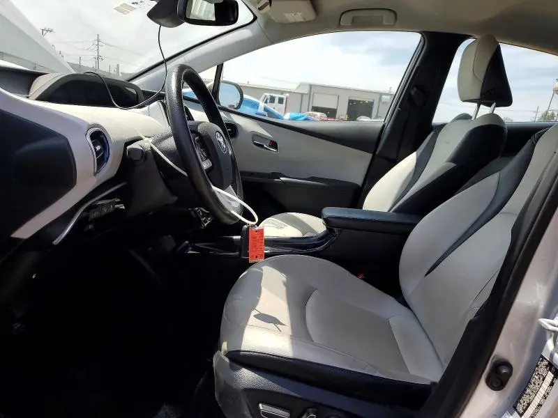 2017 TOYOTA PRIUS FOUR TOURING  