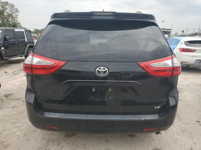 2018 TOYOTA SIENNA LE