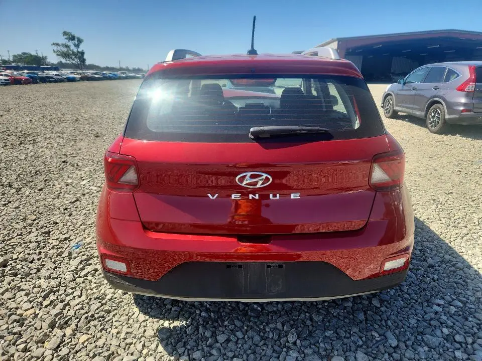 2025 HYUNDAI VENUE   