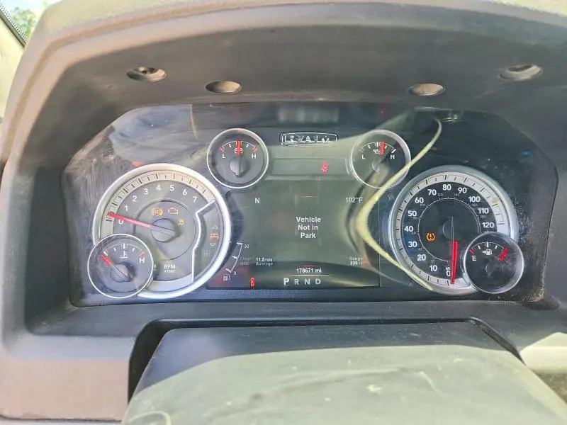 2015 RAM 1500 SLT  