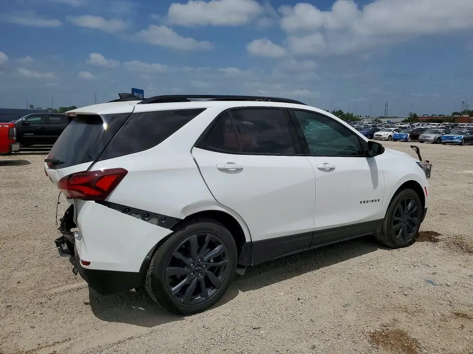 2022 CHEVROLET EQUINOX RS  