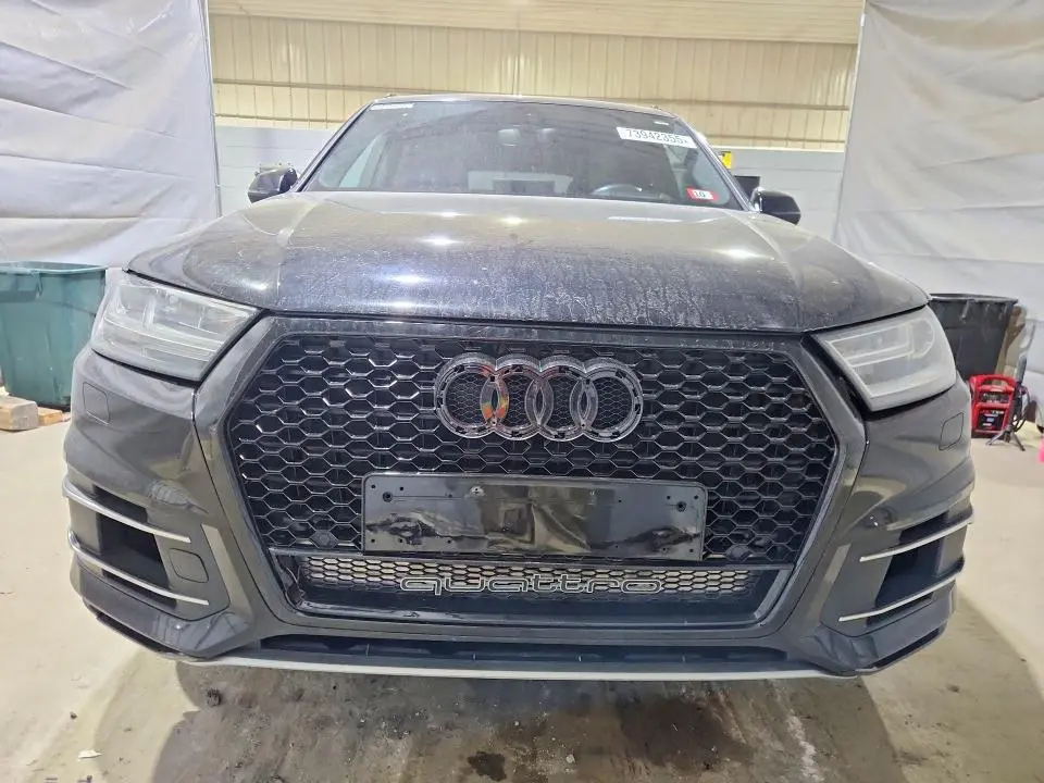 2017 AUDI Q7 PRESTIGE  