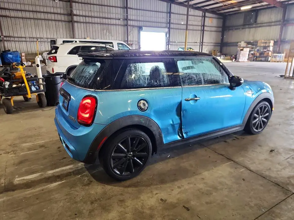 2017 MINI COOPER S  