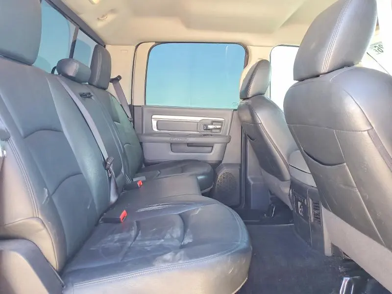 2015 RAM 1500 SLT  