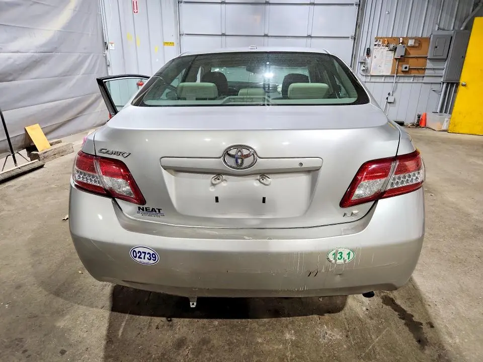 2011 TOYOTA CAMRY LE  