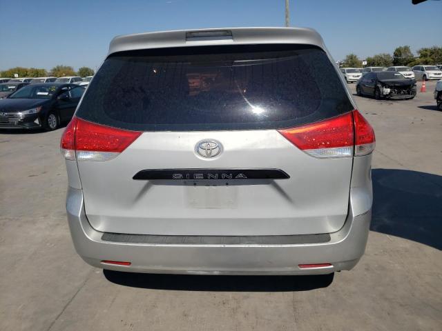 2011 TOYOTA SIENNA 