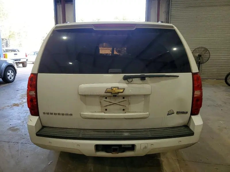2011 CHEVROLET SUBURBAN C1500 LT  
