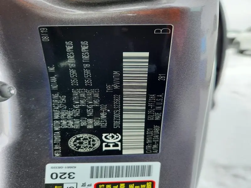 2020 TOYOTA SIENNA SE  