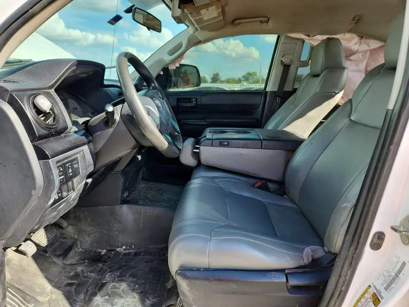 2017 TOYOTA TUNDRA SR  