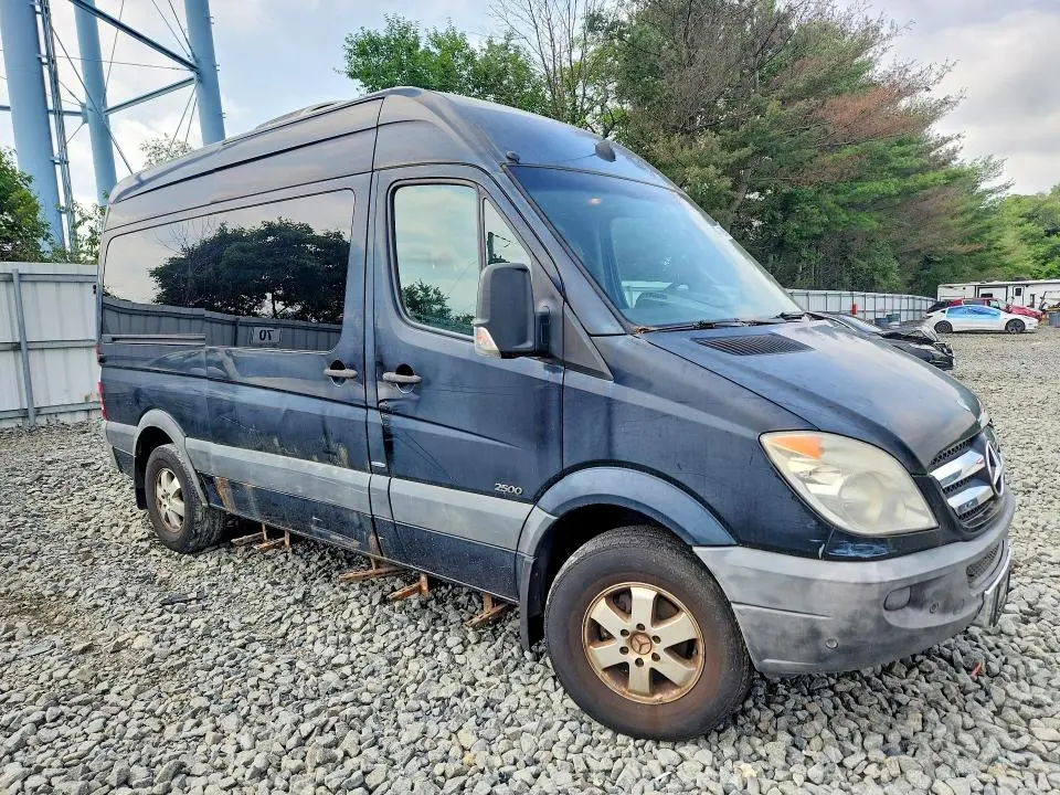 2010 MERCEDES-BENZ SPRINTER 2500  