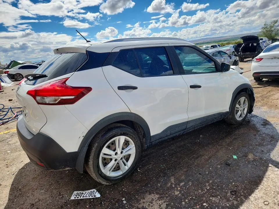 2019 NISSAN KICKS S  