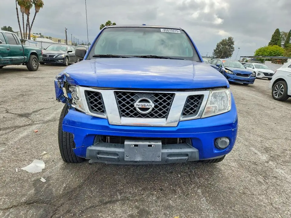 2013 NISSAN FRONTIER S  