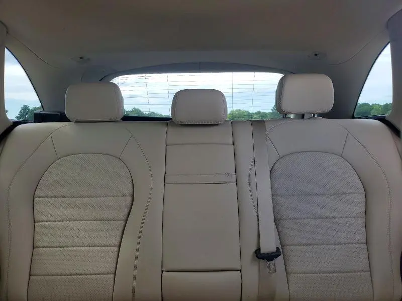 2016 MERCEDES-BENZ GLC 300  