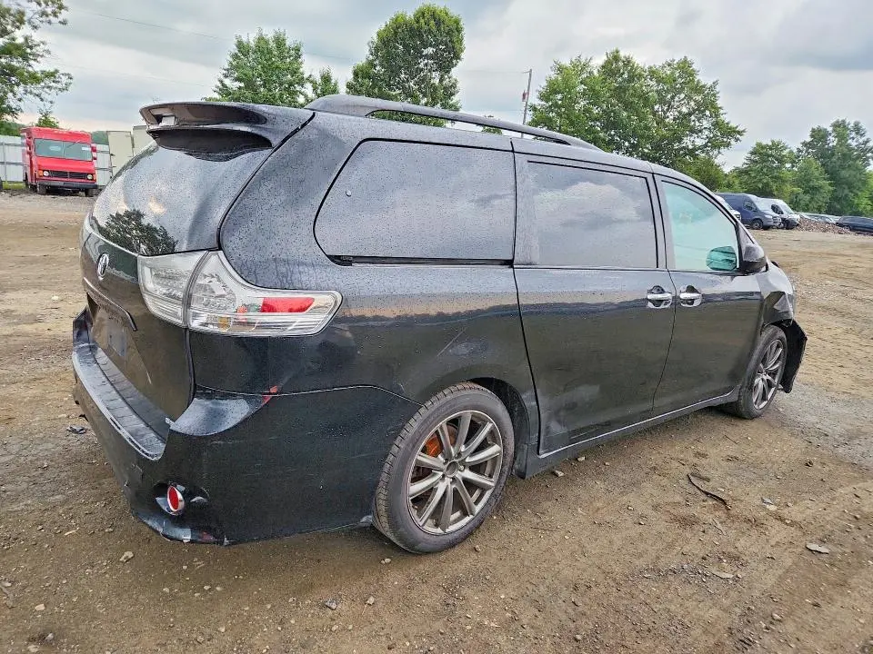 2014 TOYOTA SIENNA SPORT  
