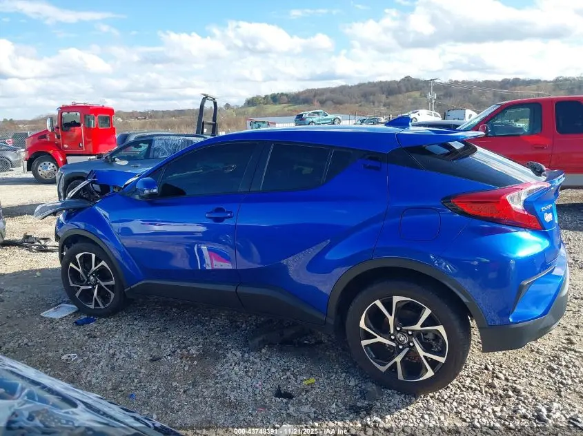 2020 TOYOTA C-HR XLE