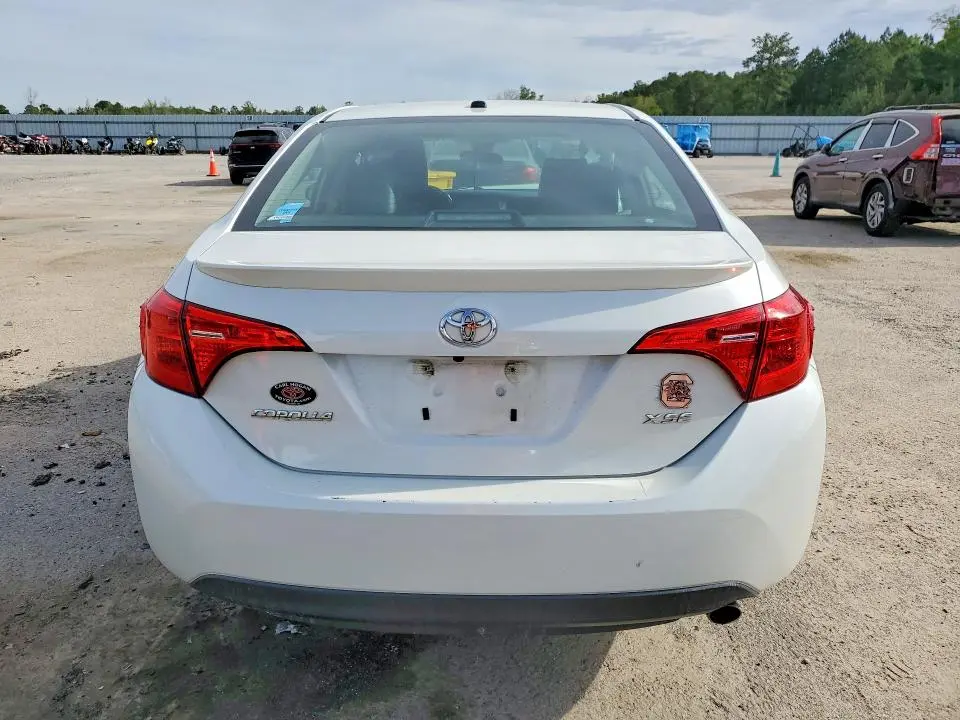 2018 TOYOTA COROLLA XSE  