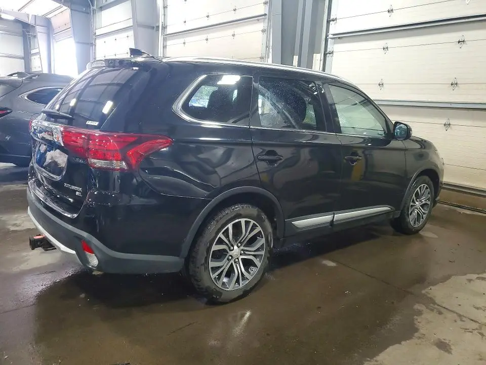2017 MITSUBISHI OUTLANDER SE  