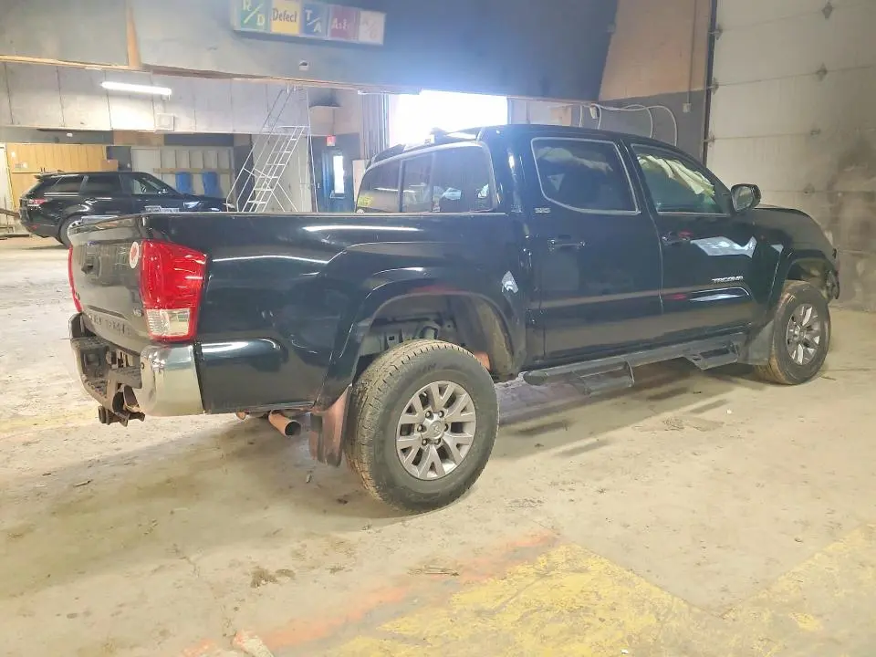 2017 TOYOTA TACOMA SR5 V6  