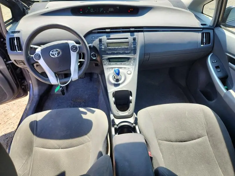 2010 TOYOTA PRIUS II  