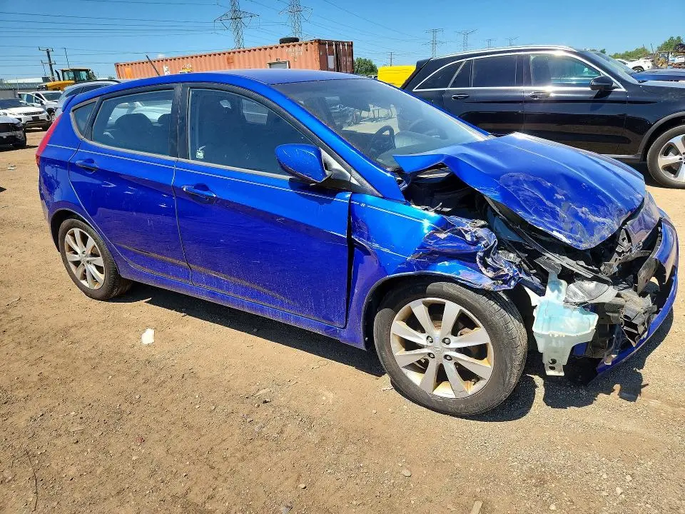 2012 HYUNDAI ACCENT SE  