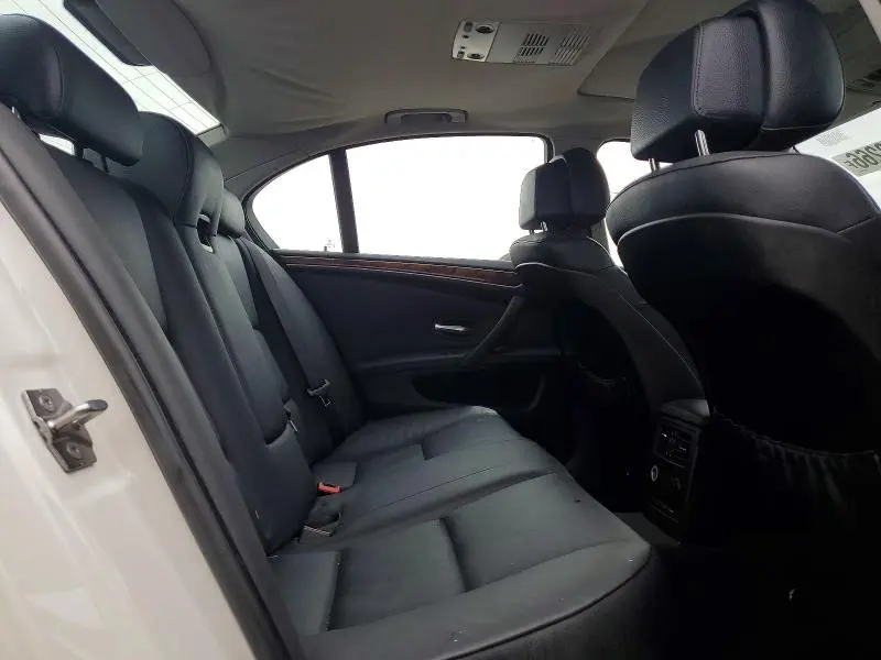 2010 BMW 528 I  