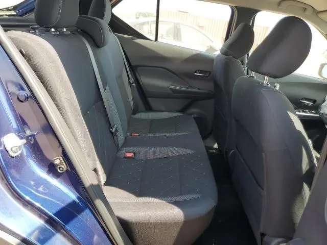 2019 NISSAN KICKS S  