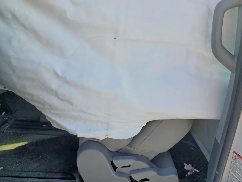 2017 TOYOTA SIENNA XLE PREMIUM 8-PASSENGER  