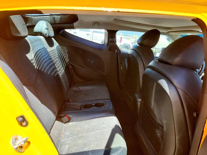 2012 HYUNDAI VELOSTER BASE  