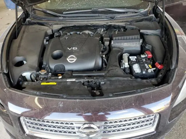 2010 NISSAN MAXIMA S  