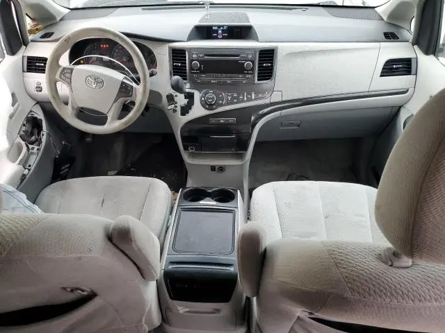 2014 TOYOTA SIENNA LE  