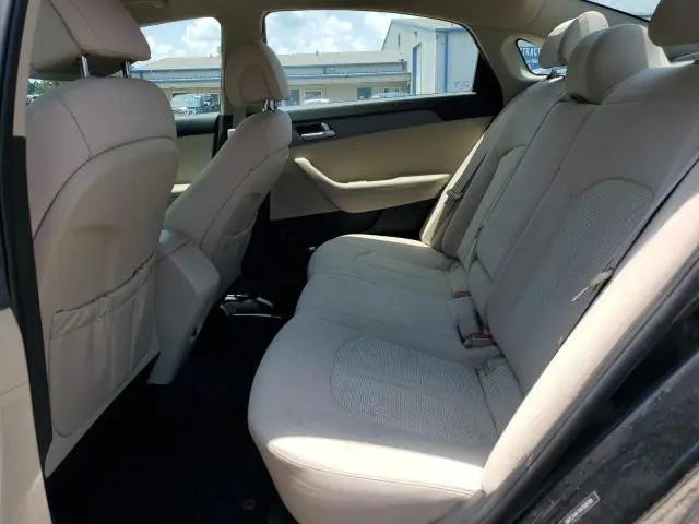 2017 HYUNDAI SONATA SE  