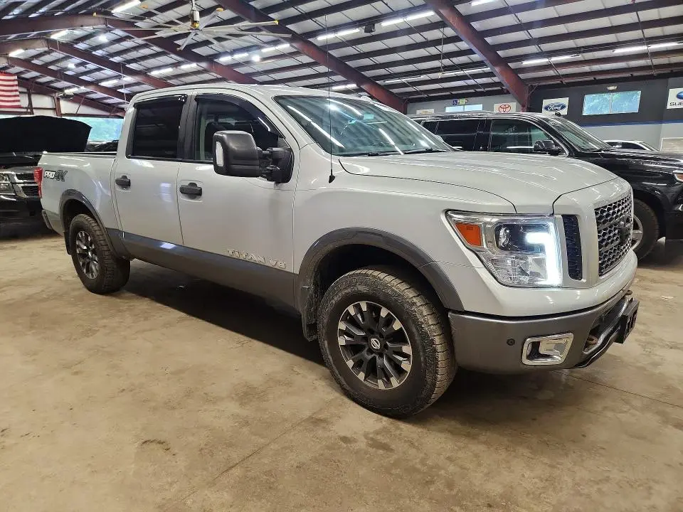 2018 NISSAN TITAN PRO-4X  
