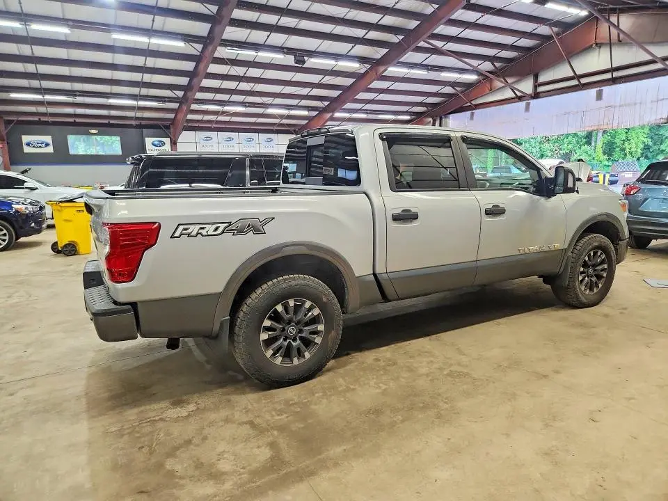 2018 NISSAN TITAN PRO-4X  