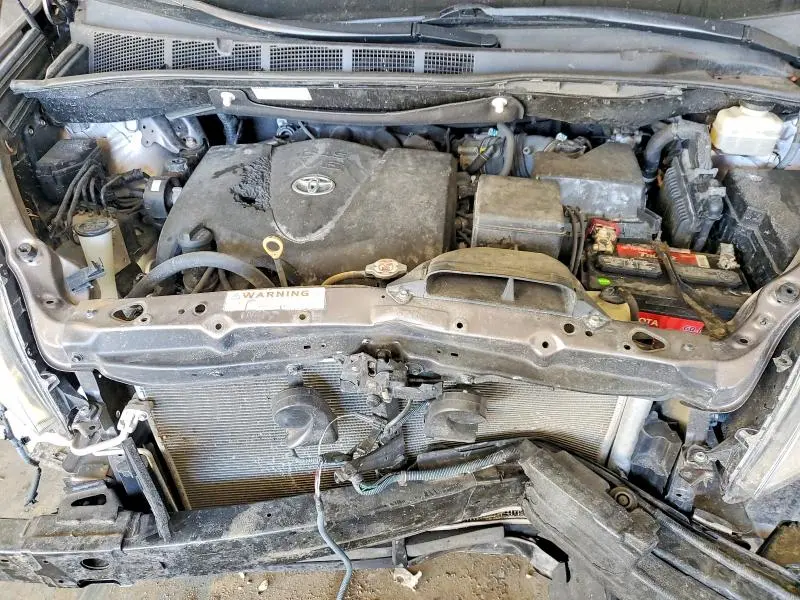 2019 TOYOTA SIENNA XLE  