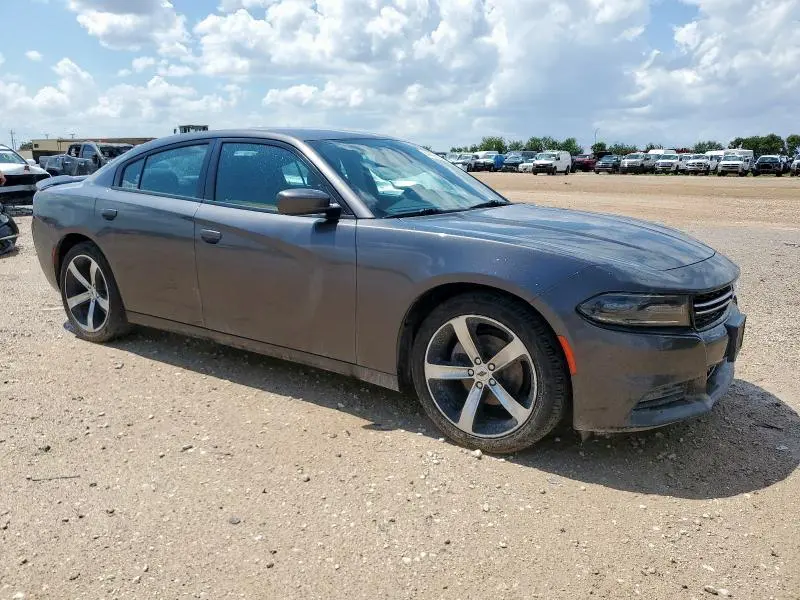 2017 DODGE CHARGER SE  