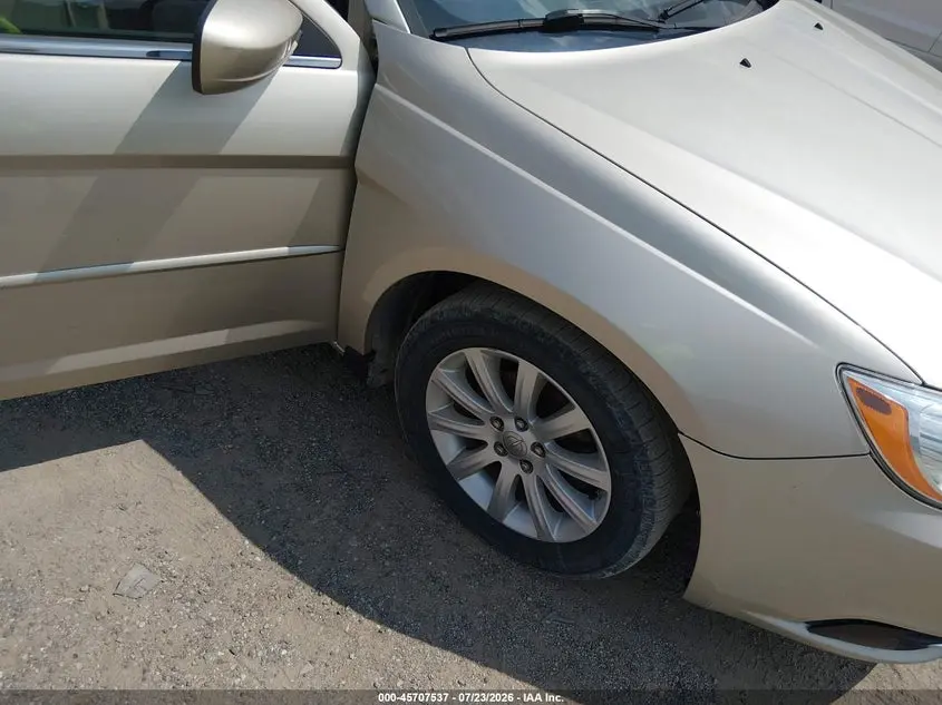 2014 CHRYSLER 200 TOURING