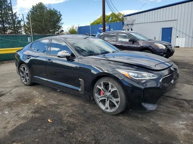 2019 KIA STINGER GT2  