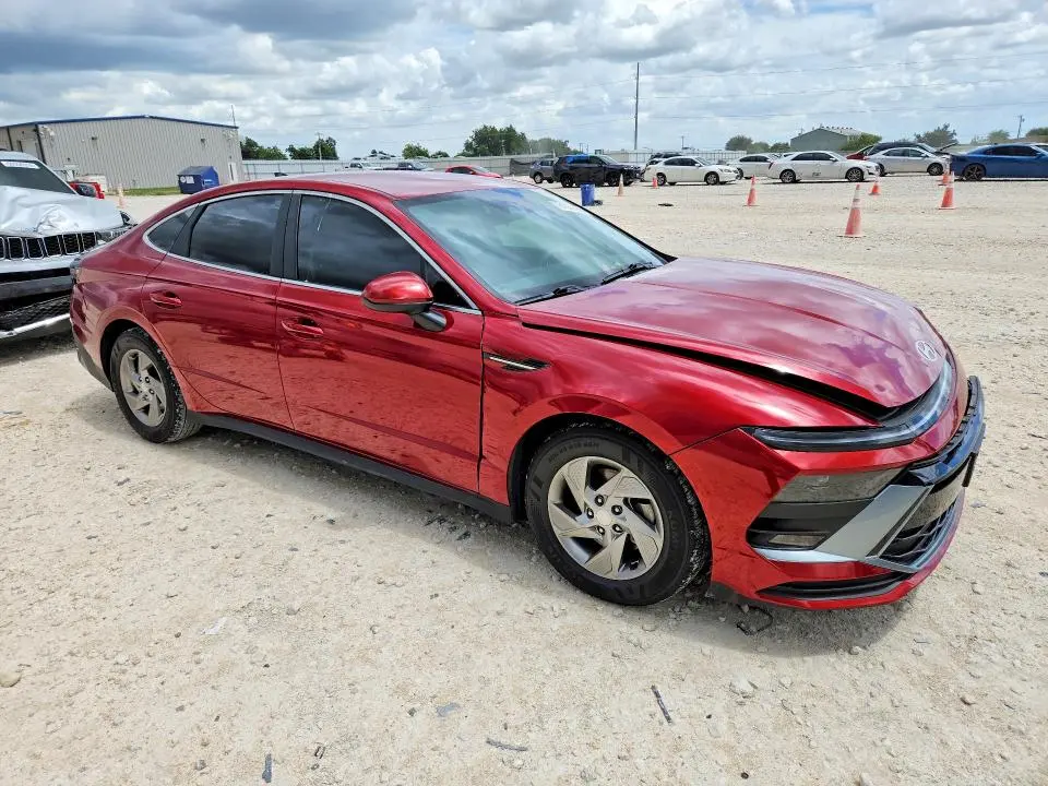 2025 HYUNDAI SONATA SE  