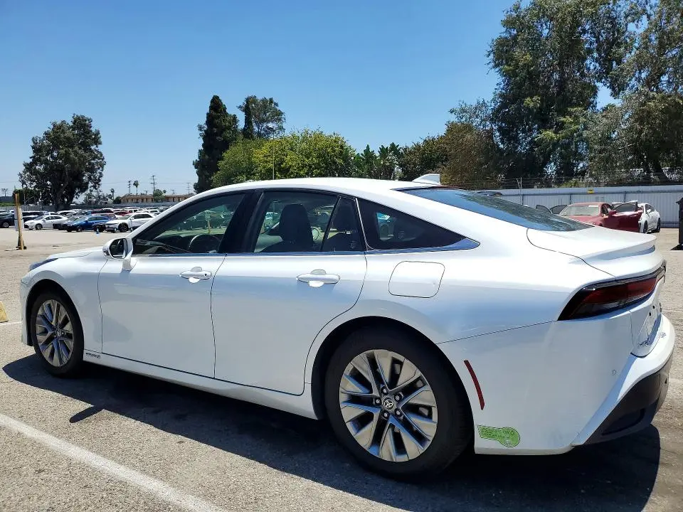 2022 TOYOTA MIRAI XLE  